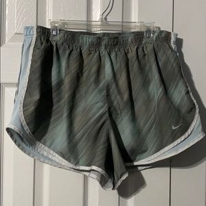 Women’s 2X Nike shorts
